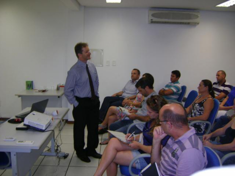 ACISMO e SEBRAE promovem palestra sobre Gestão Financeira