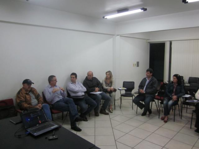 Coordenadores dos núcleos do Programa Empreender participam de treinamento