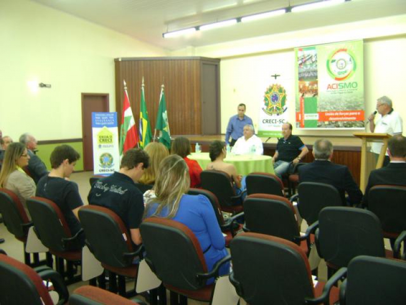 Evento do Creci reúne corretores de imóveis