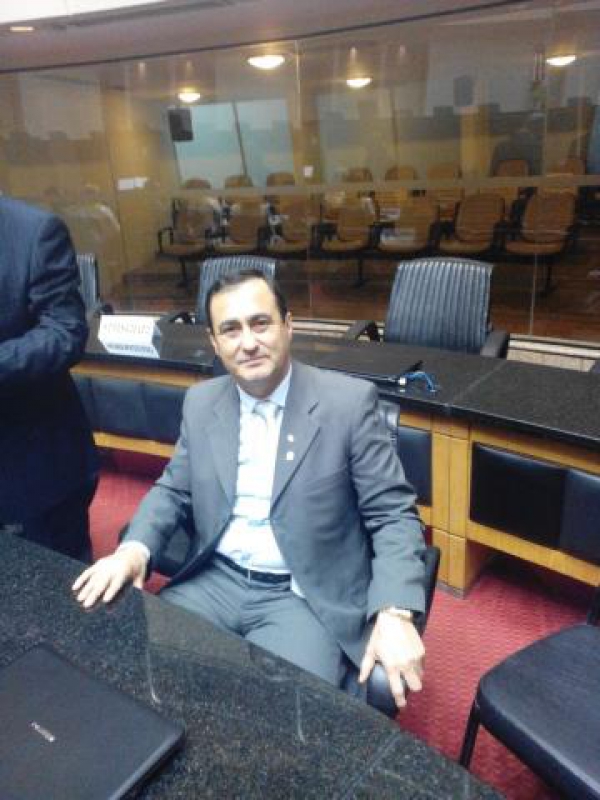 Delegado regional do Sindimóveis recebe homenagem na Assembléia Legislativa