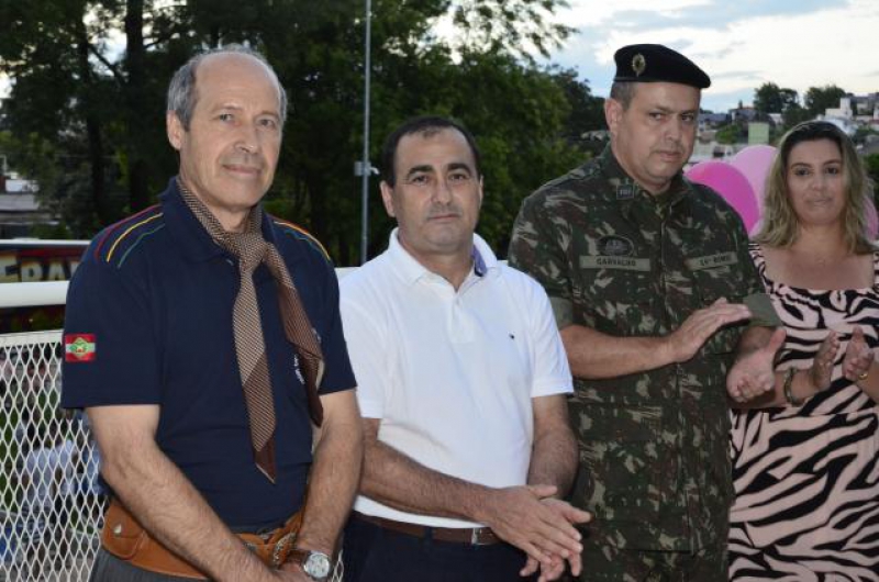 Souza prestigia inauguração da praça Walnir Botaro Daniel