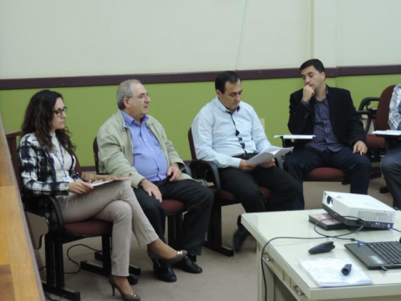 Acismo, CDL e Unoesc fecham parceria para consultoria