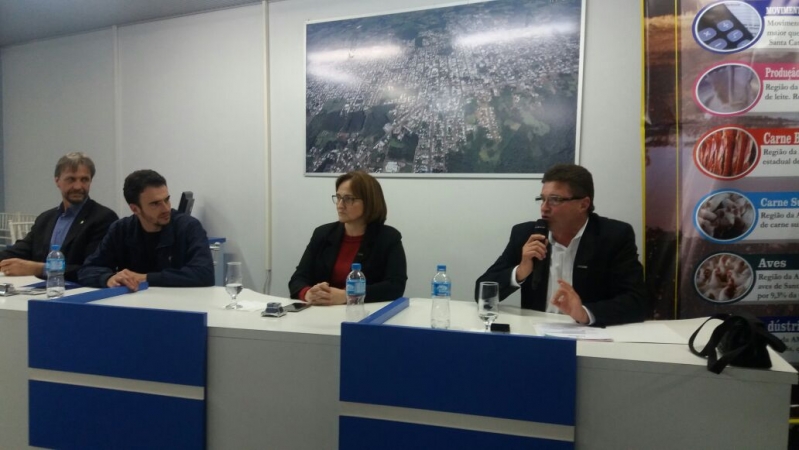 ?Presidente participa de audiência pública com diretor geral do Dnit