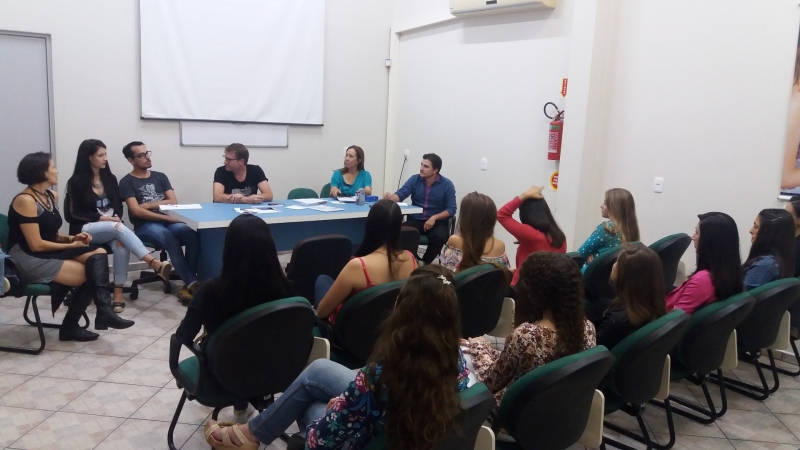 ?Comissão realiza primeira reunião com candidatas a corte