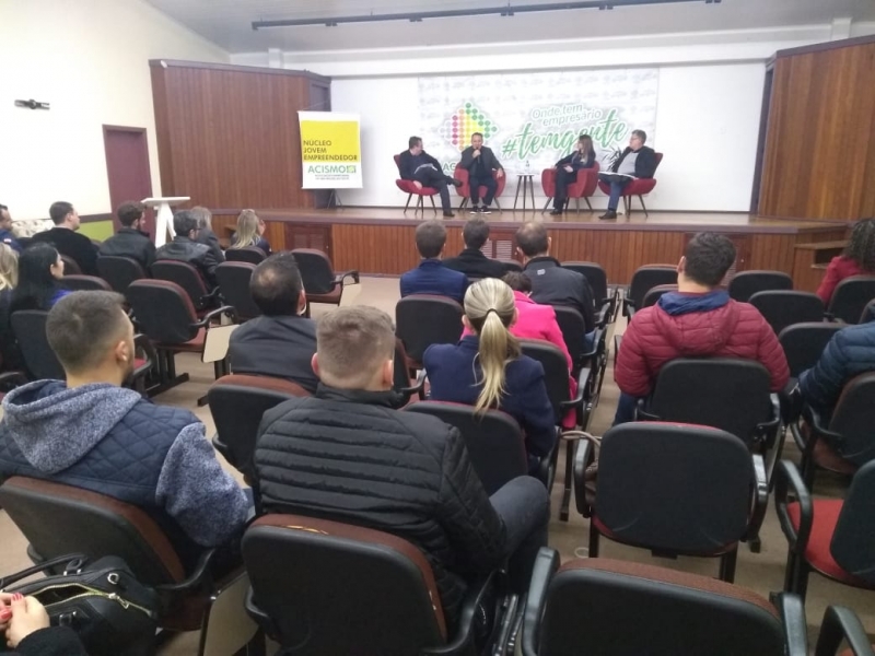 ?Semana dos Núcleos teve painel, palestra e oficina