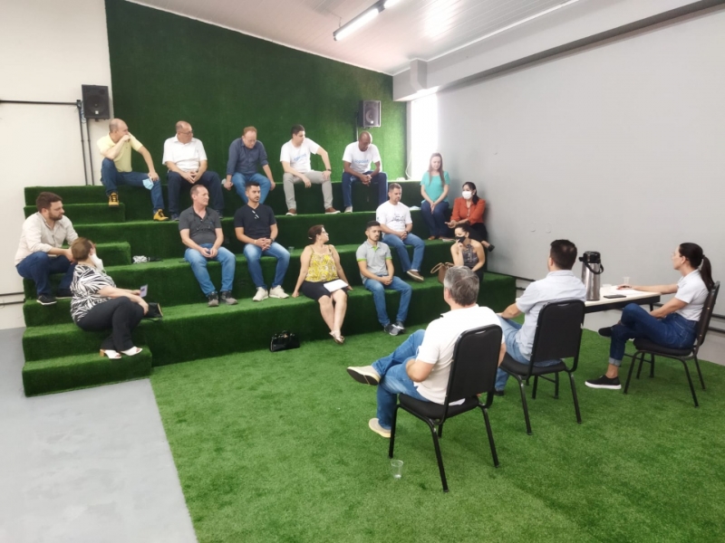 Entidades e poder público discutem sobre novo espaço de inovação da Acismo