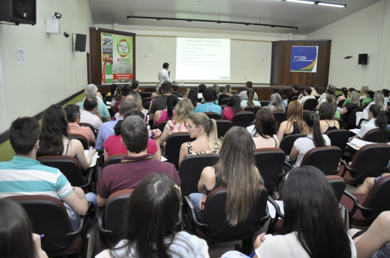 ?Palestra abordou Educação Financeira
