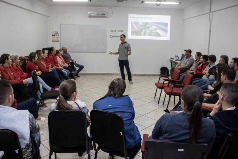 Núcleo de Mercados realiza Treinamento através do Projeto Empreender Competitivo