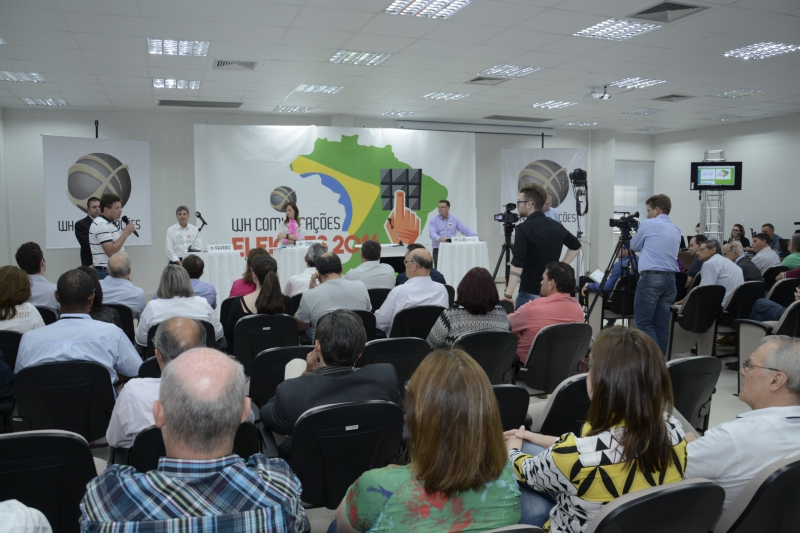 Presidente da Acismo participa de debate com candidatos a prefeito