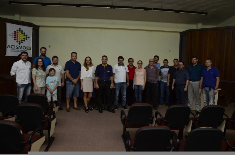 ?Assembleia aprova contas e parecer