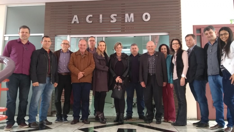 ?Comitiva da Facisc visita Acismo