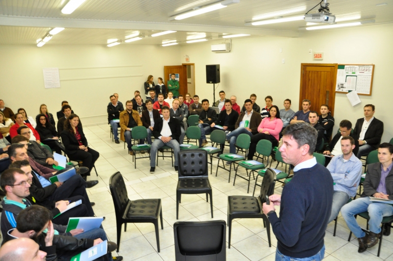 Presidente e integrantes de núcleo da Acismo participam de lançamento do Despertar 4.0