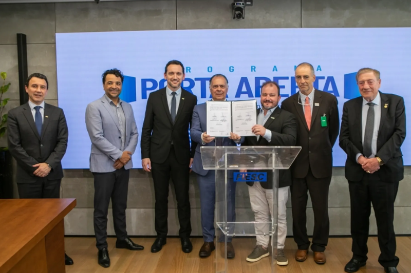 ACISMO participa do lançamento do Programa Porta Aberta e reforça compromisso com a integração de migrantes e imigrantes