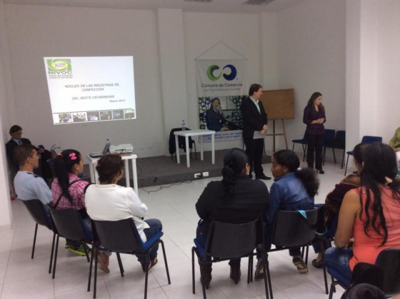 Experiências associativistas pautam encontro na Colômbia