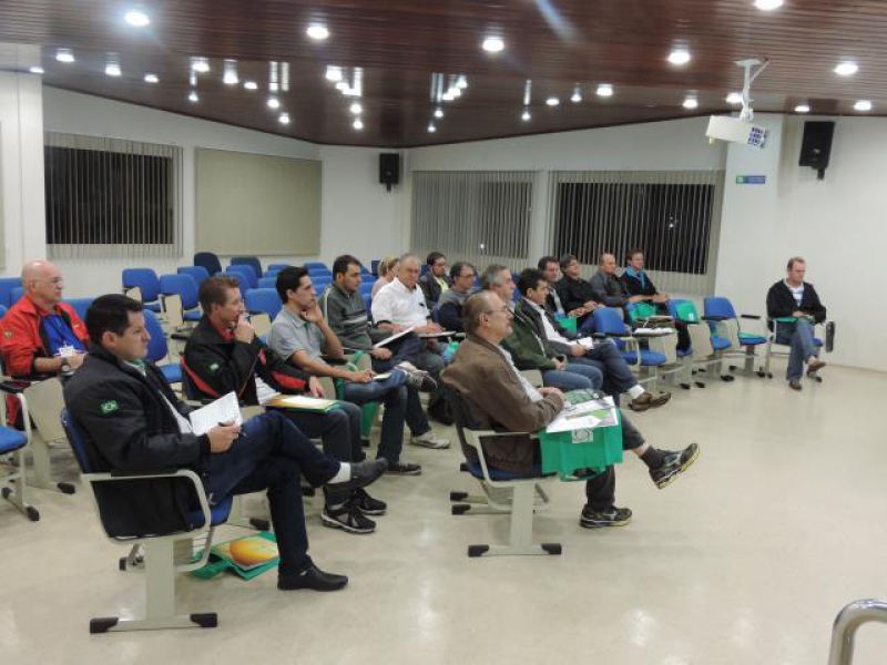 Núcleo de Automecânicas participa de reunião regional do NEA