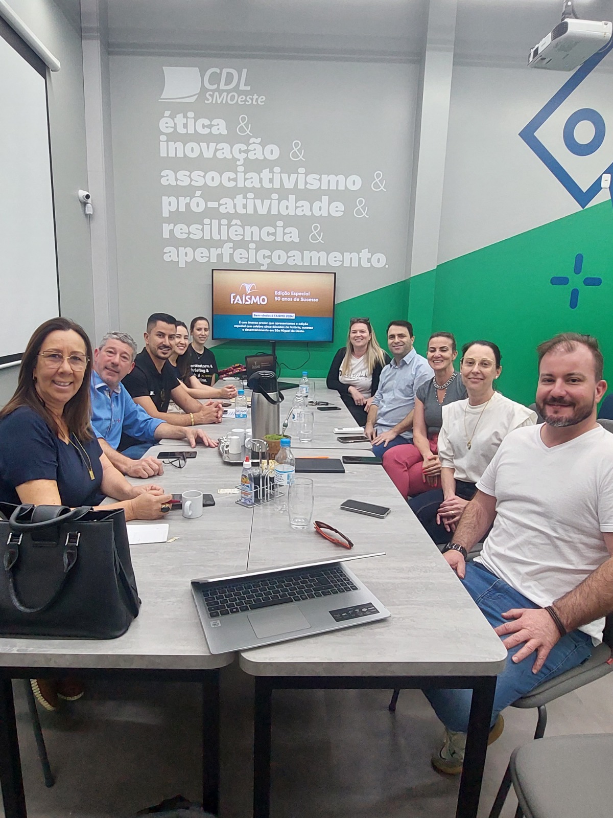 CCO define o logotipo e slogan da Faismo 2024 em edição especial de 50 anos
