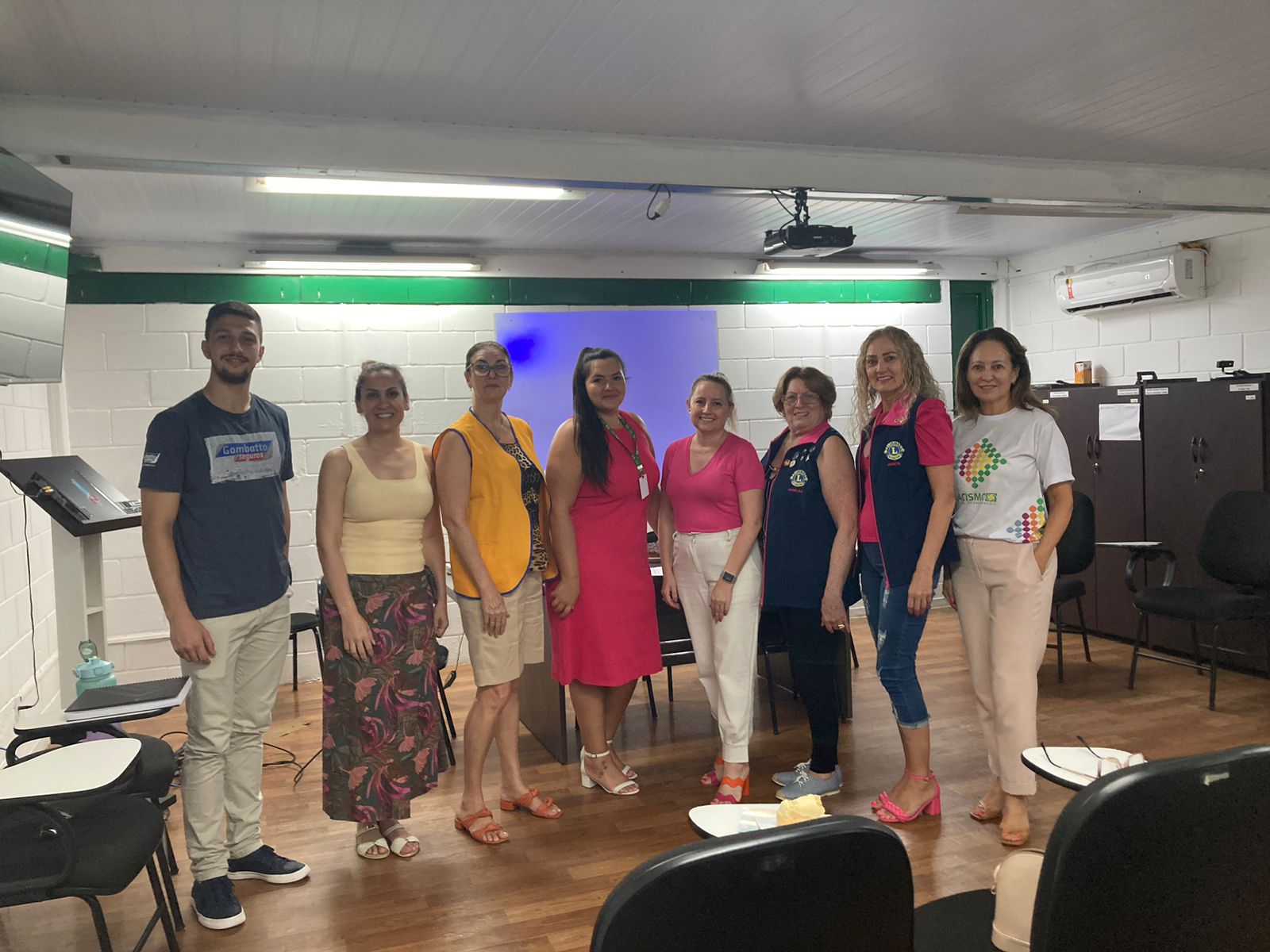 Acismo participa de encontro sobre Programa Família Acolhedora